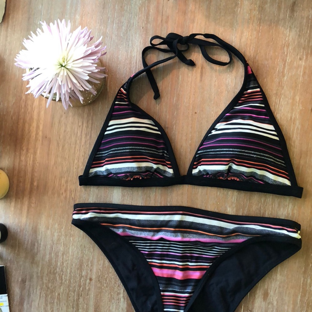 Small Oakley patterned swimsuit